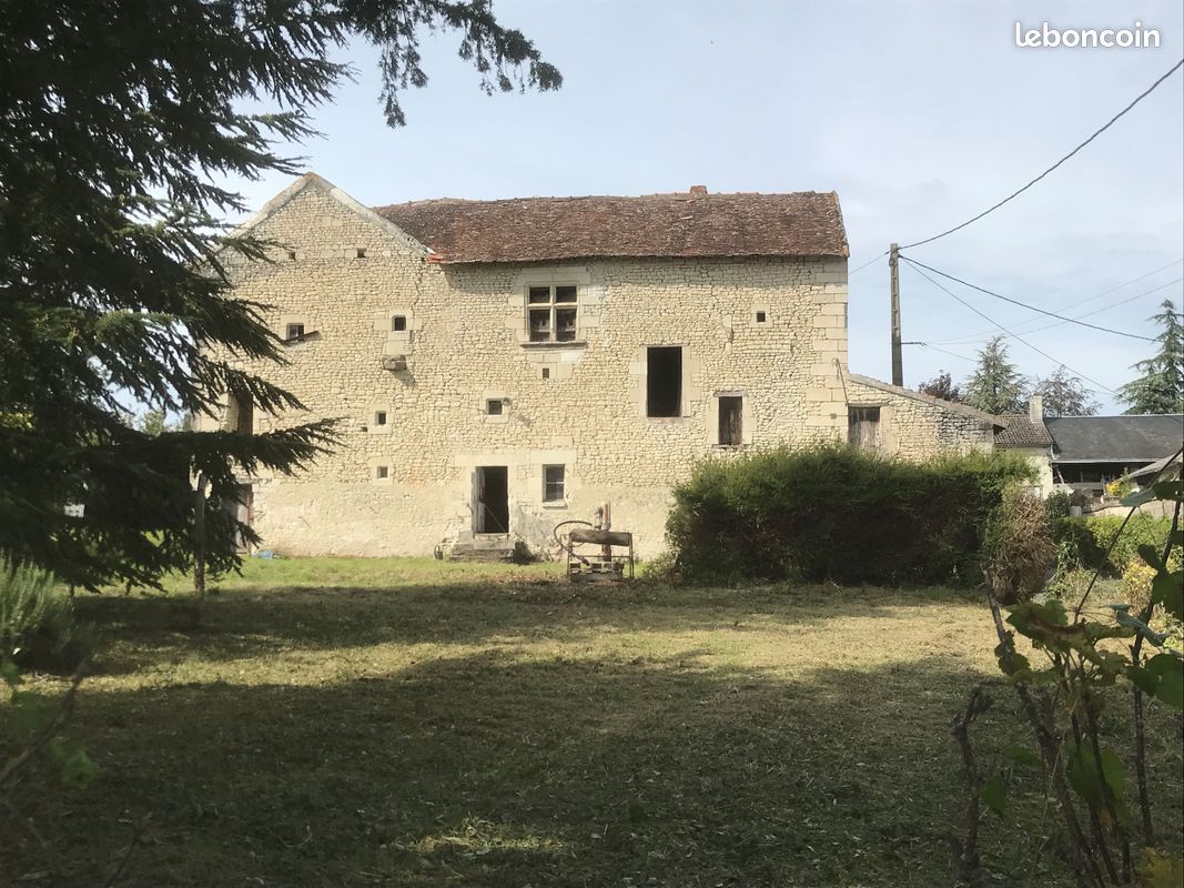 Maison 6 pièces 120 m² · à Saint-Christophe · 120 m² · 70 000 €