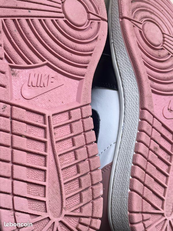 Basket Nike air Jordan rétro Chaussures