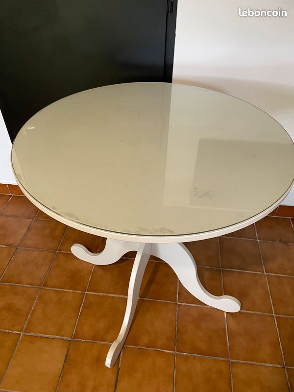 Table ronde blanche (image 2)