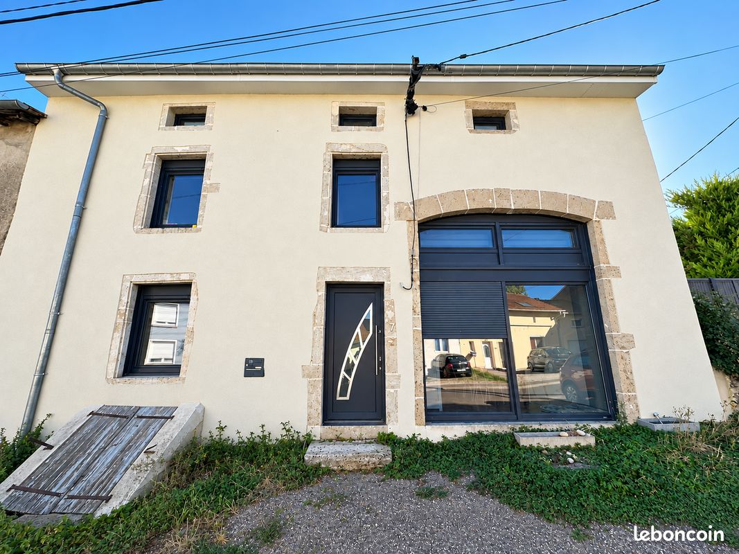 Maison 7 pièces 259 m² · à Belleau · 259 m² · 302 400 €