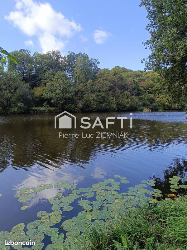 Terrain 1653 m² · à Villiers-Charlemagne · 1 653 m² · 65 000 €