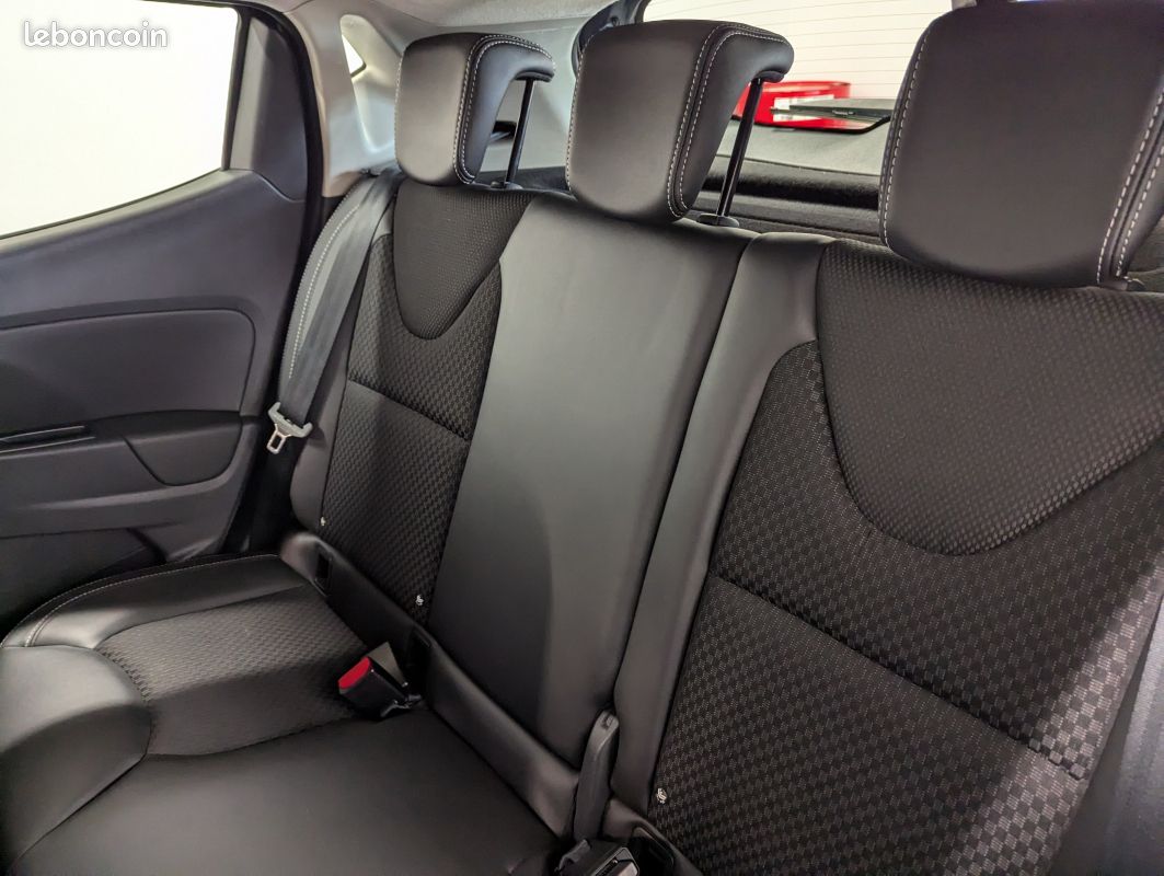 RENAULT Clio IV (2) 1.2 TCE 120 ENERGY INTENS (image 14)