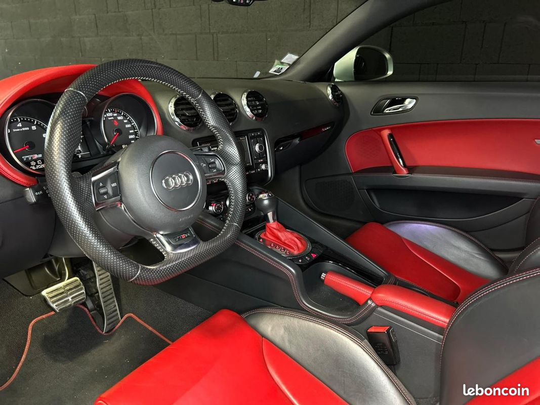 AUDI TTRS ENTRETIEN AUDI/ PALETTES AU VOLANT/ 2.5 TFSi 340Ch BV S-tronic (image 15)