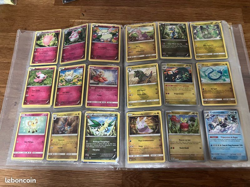 Lot 350 cartes Pokémon dans classeur (image 1)