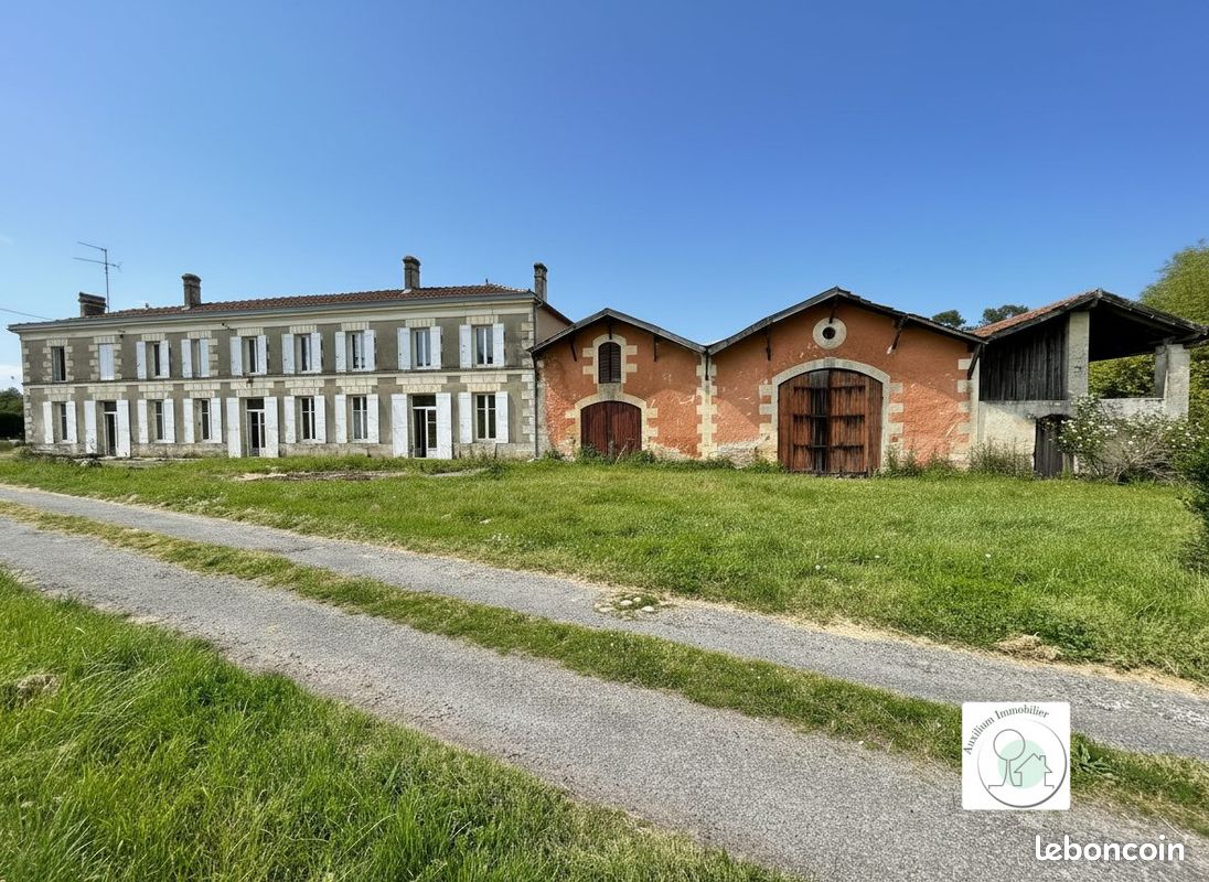 Maison 7 pièces 210 m² · à Blaye · 210 m² · 165 000 €