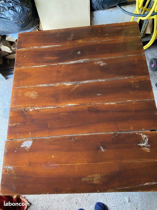 Table en bois (image 2)