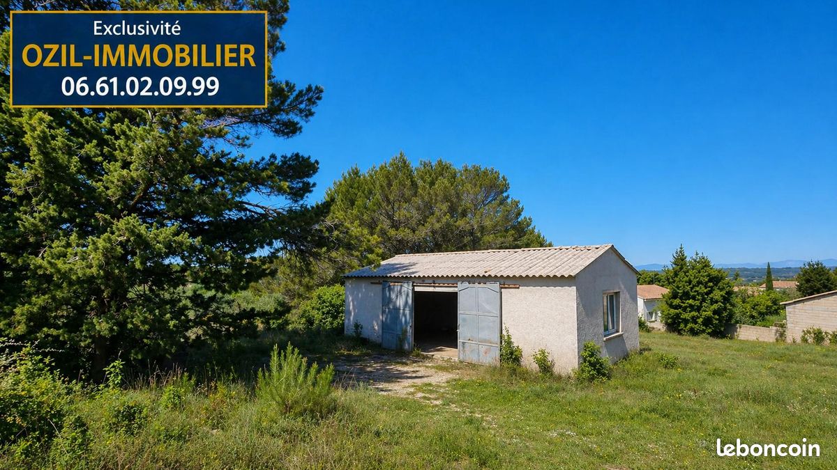 Parking 65 m² · à Vézénobres · 65 m² · 175 000 €