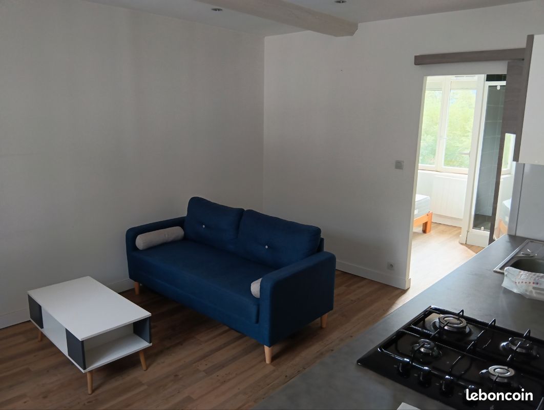 Appartement 2 pièces 25 m² · à Saint-Étienne · 25 m² · 330 €