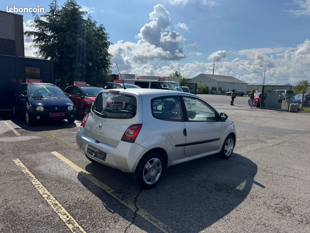 RENAULT TWINGO II Authentique 1.2i 60 CV 160000 KM 02/2008 CLIMATISATION VITRES ÉLECTRIQUES (image 7)