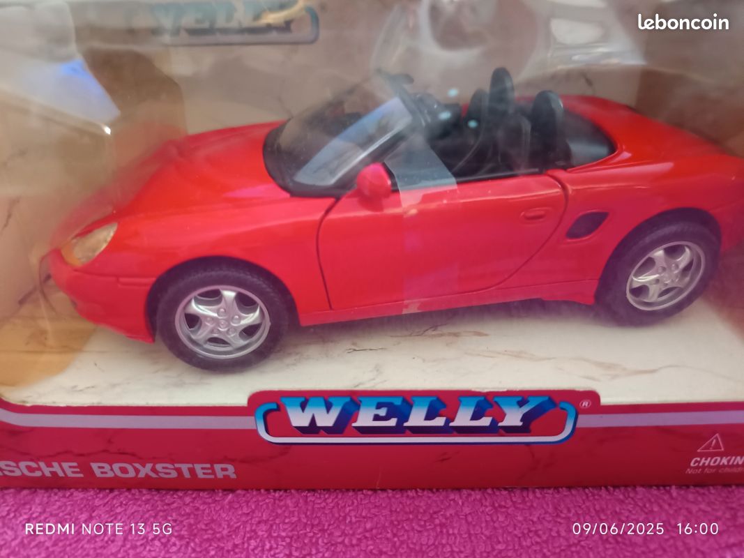 Voiture miniature Porsche Boxster marque welly échelle 1/24