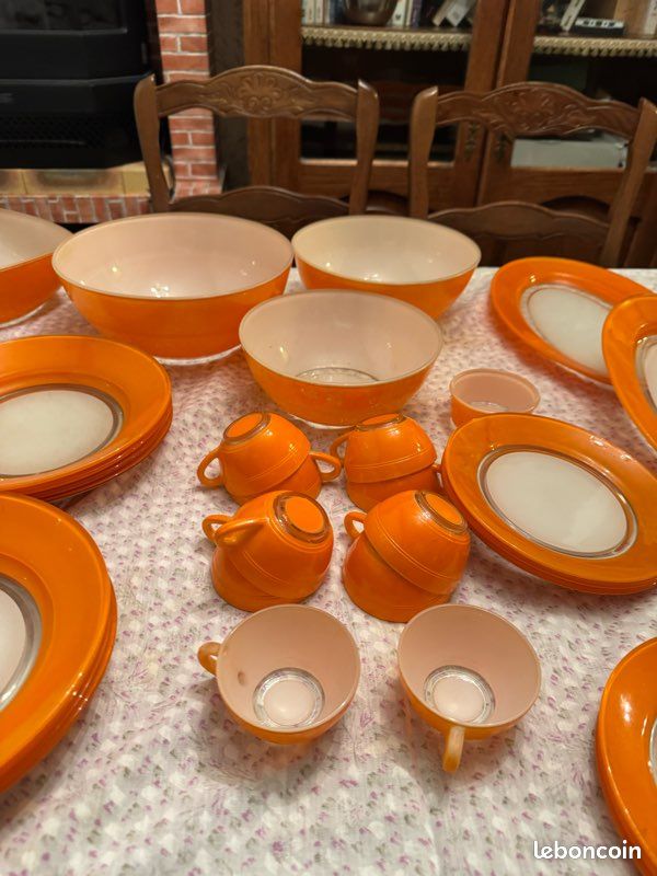 Lot Vintage Duralex Jaune : 7 Assiettes + 1 Plat Creux - Vaisselle Verre