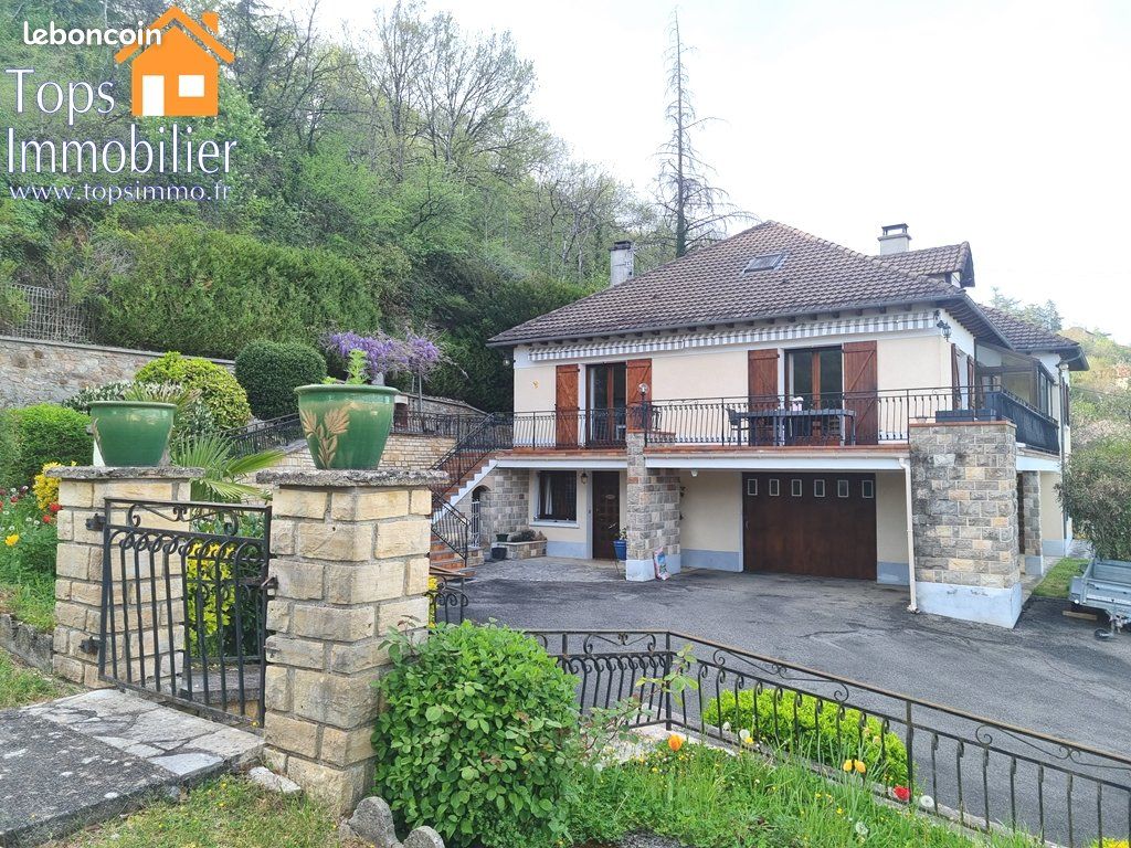 Maison 7 pièces 224 m² · à Villefranche-de-Rouergue · 224 m² · 274 900 €