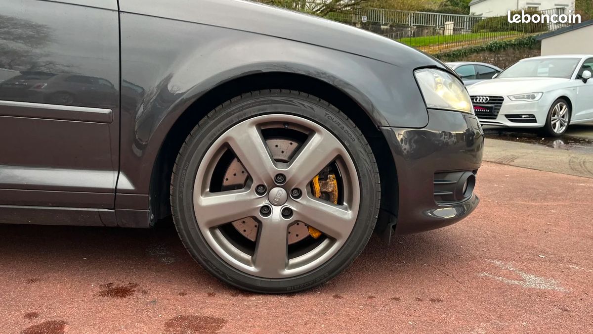 AUDI A3 SPORTBACK 3.2 V6 250 Quattro Ambition Luxe S tronic / TOIT OUVRANT / BOSE (image 16)