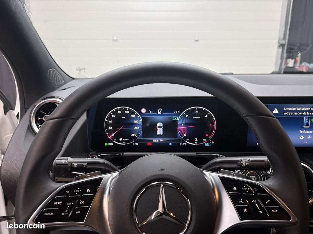 MERCEDES GLA 2.0 200 D 150 PROGRESSIVE LINE 8G-DCT BOITE AUTO / camera / toit panoramique ouvrant (image 9)