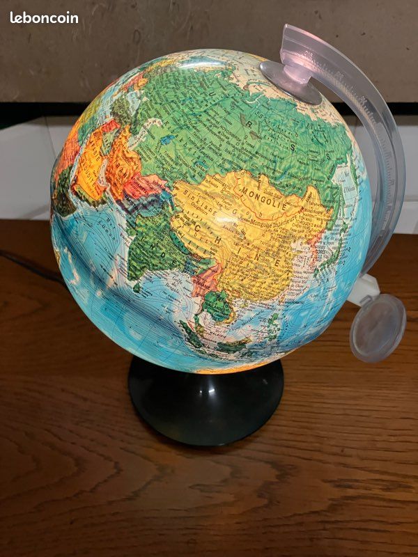 Mappemonde lumineuse (image 2)