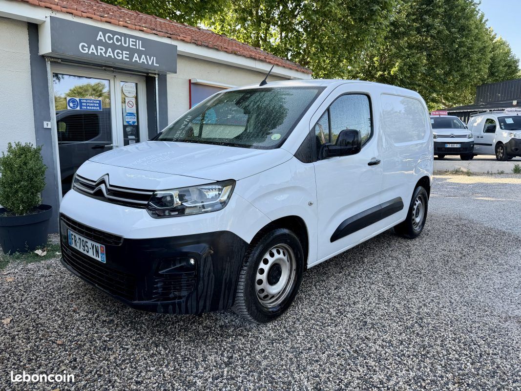 Citroen berlingo m 1.5 blue hdi 100 car play grip mode caméra 3 places 2020 (image 1)