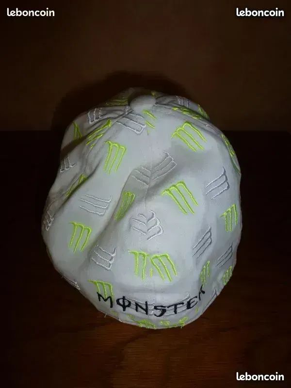 Vend une jolie casquette Monster blanche et jaune fluo taille 57 (image 3)