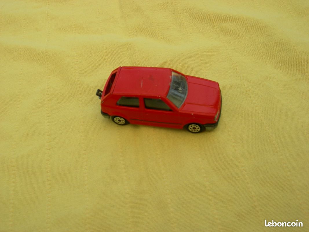 Voiture Golf Volkswagen majorette N°254 miniature (image 1)