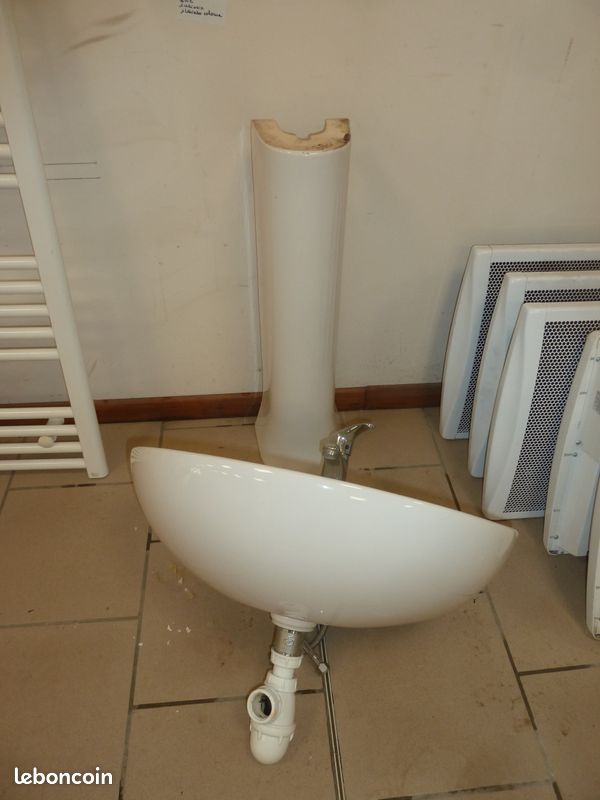 Lavabo en porcelaine (image 2)