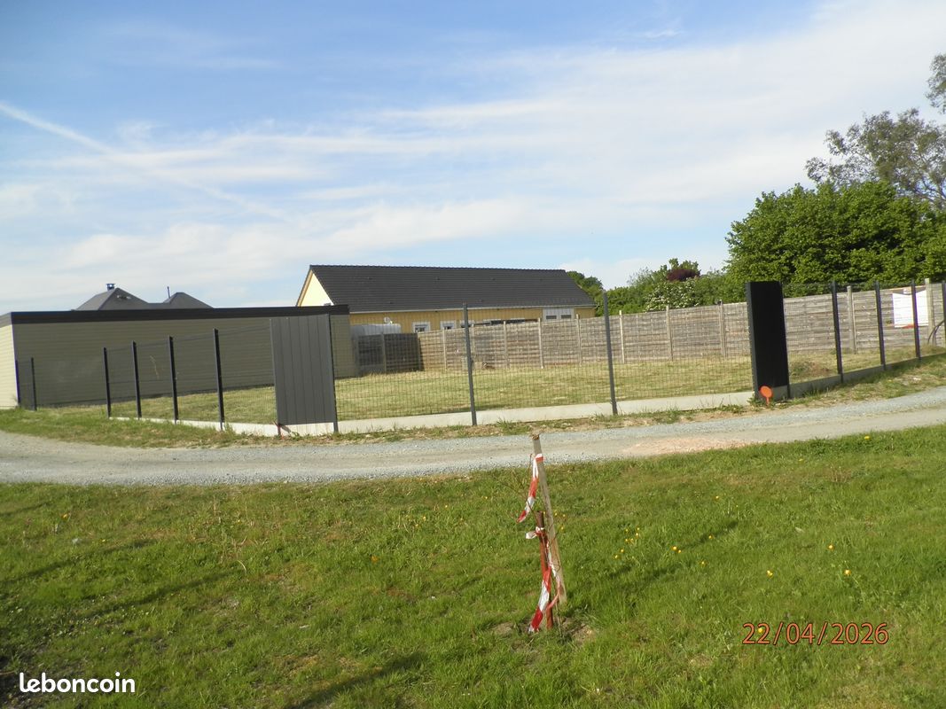 Terrain constructible 342m2 clôturé avec brt eau-FROMENTEAU · à Laigné-Saint-Gervais · 31 900 €