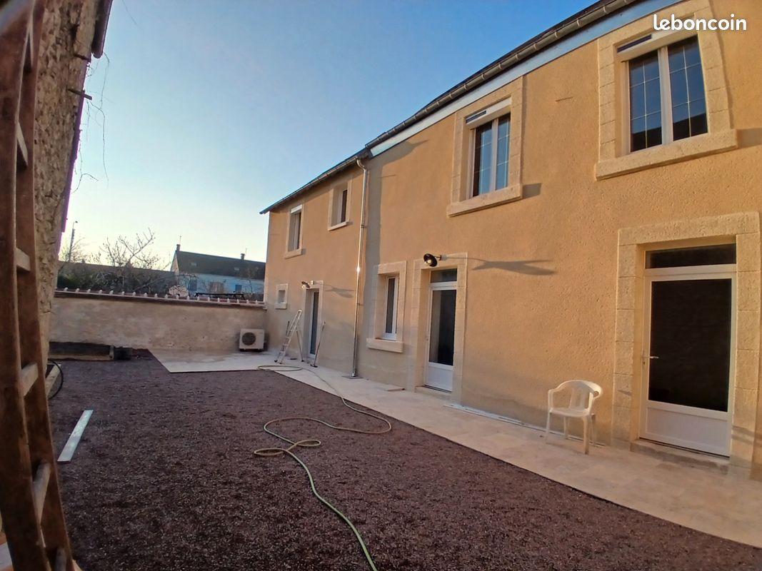 Maison 5 pièces 100 m² · à Mehun-sur-Yèvre · 100 m² · 970 €/mois