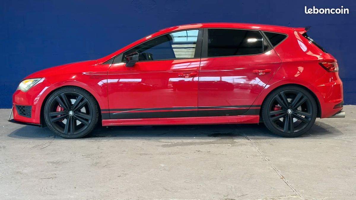 Seat Leon 2.0 280ch Cupra - Suivi complet - Sièges chauffants - Flexfuel (Éthanol) - Seat Sound - Modes de conduite (image 2)