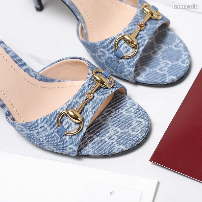 Escarpins bleus pour femmes (image 2)