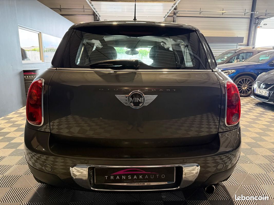 Mini COUNTRYMAN Cooper D (image 3)