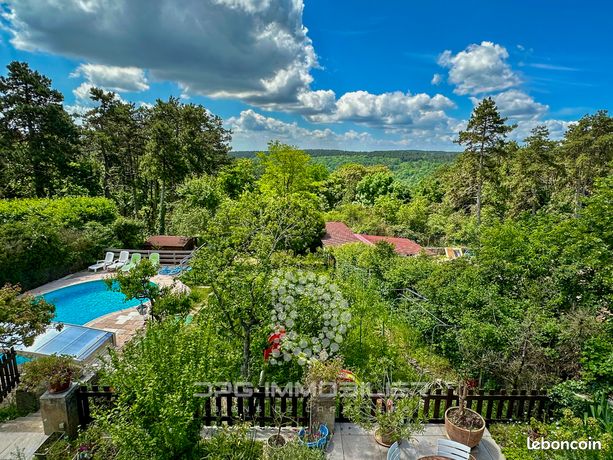Propriété 8 pièces 145 m²