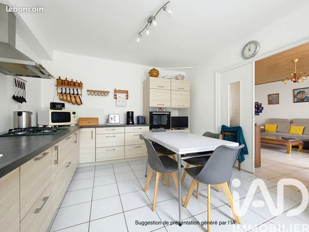 Maison 3 pièces 98 m²