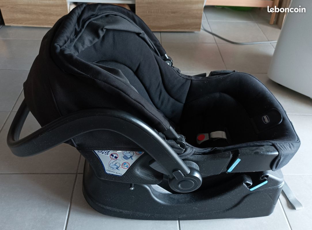 A vendre poussette et siège auto - Chicco Urban Colour Pack (image 2)