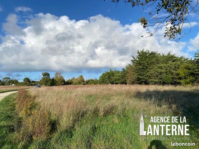Terrain 700 m² · à Saint-Pierre-d'Oléron · 700 m² · 147 600 €