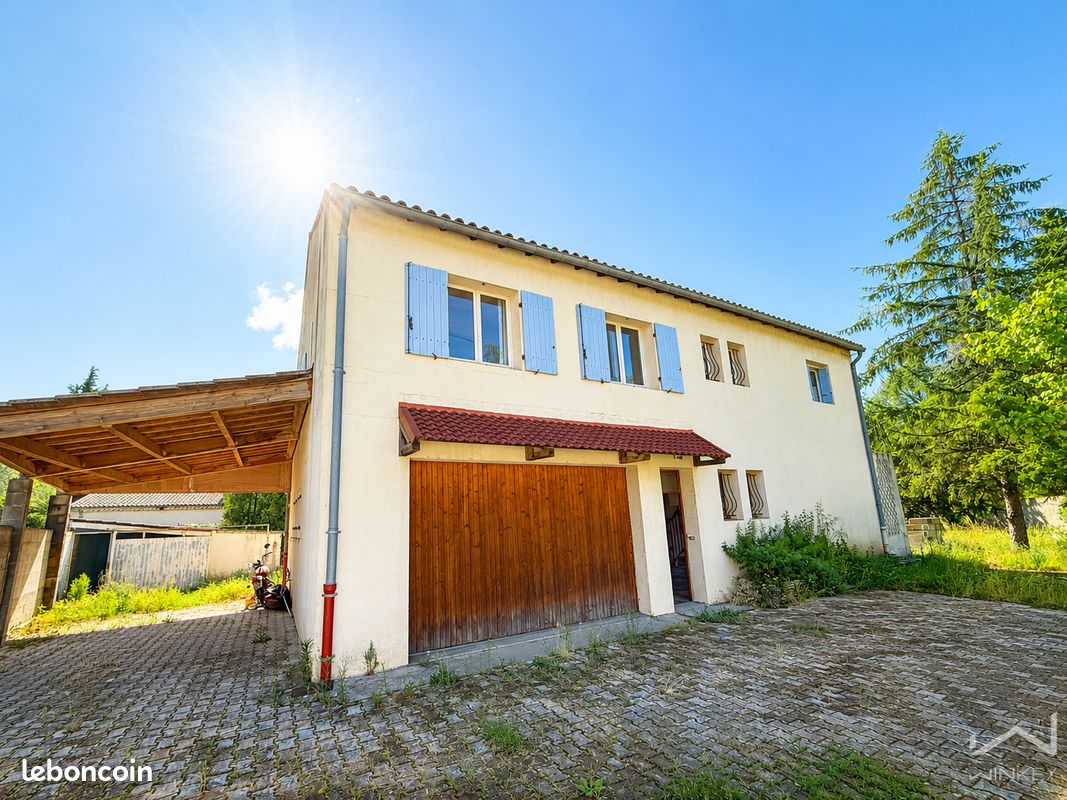 Maison 8 pièces 167 m² · à Bourg-Saint-Andéol · 167 m² · 255 000 €