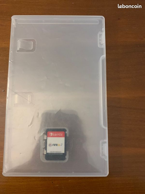 Nitendo Switch édition 1 avec FIFA 18 - 220 (image 4)