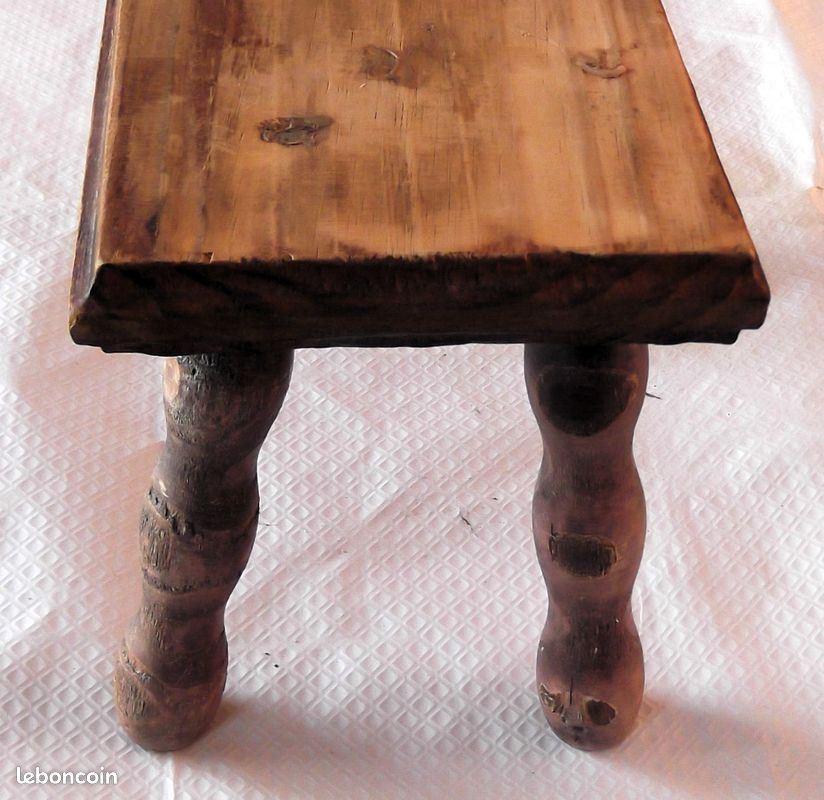 Ancien repose pieds en bois (image 6)