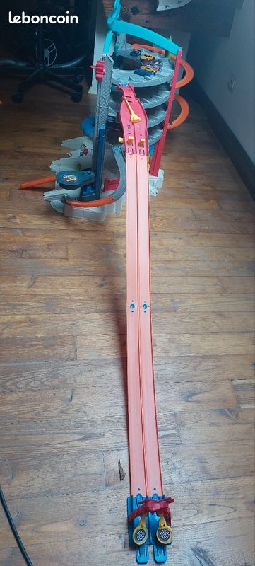 Grand garage hot wheels (image 3)