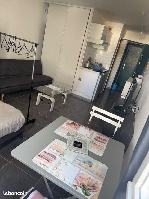 Appartement 1 pièce 20 m² · à Saint-Denis · 20 m² · 570 €
