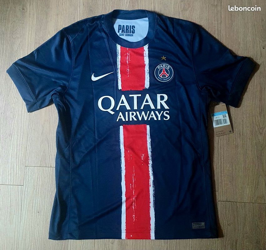 Le PSG dévoile un maillot collector pour le Trophée des champions en