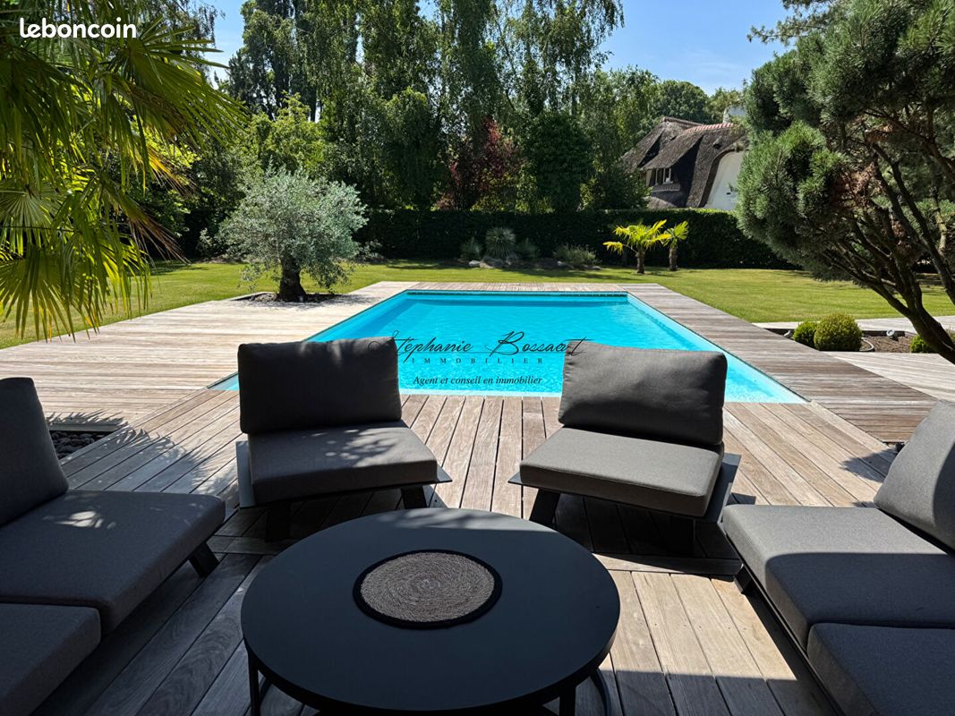 Maison 8 pièces 284 m² · à Bondues · 284 m² · 1 695 000 €
