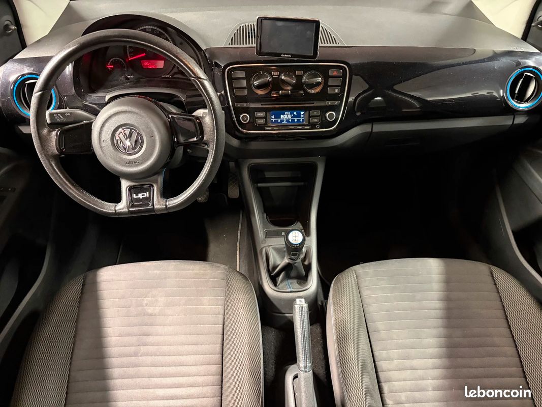 VOLKSWAGEN UP Up 1.0 75 BlueMotion Technology Up Série Cup 6080 (image 18)