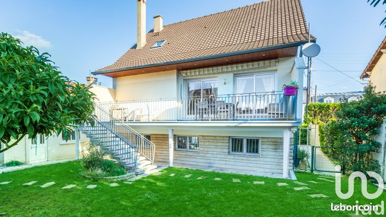 Maison 9 pièces 202 m²