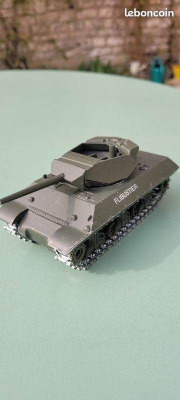 Lot camion militaire état neuf + accessoires - Jeux & Jouets