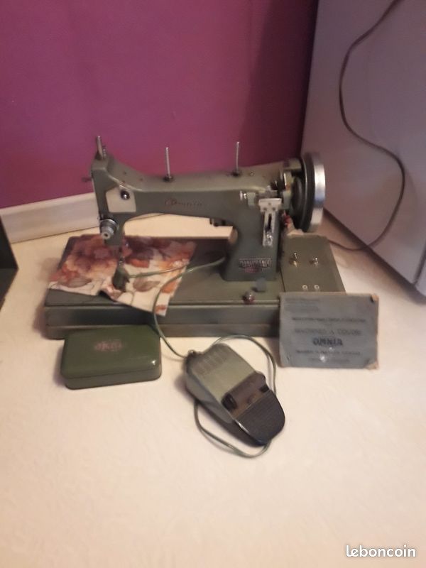 Ancienne machine a coudre ( omnia ) venir et régler sur place (image 3)