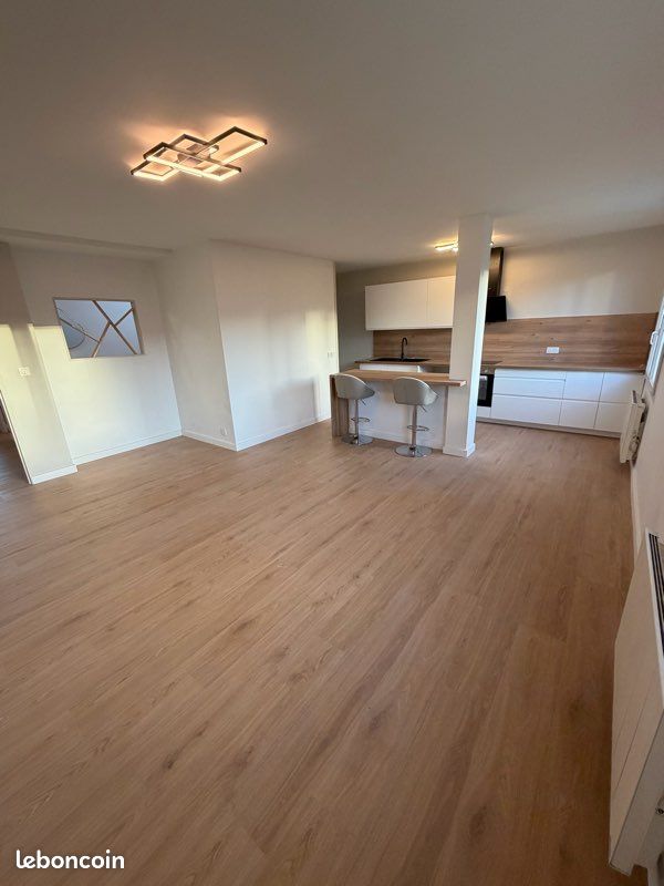 Appartement 4 pièces 98 m² · à Lesneven · 98 m² · 960 €/mois