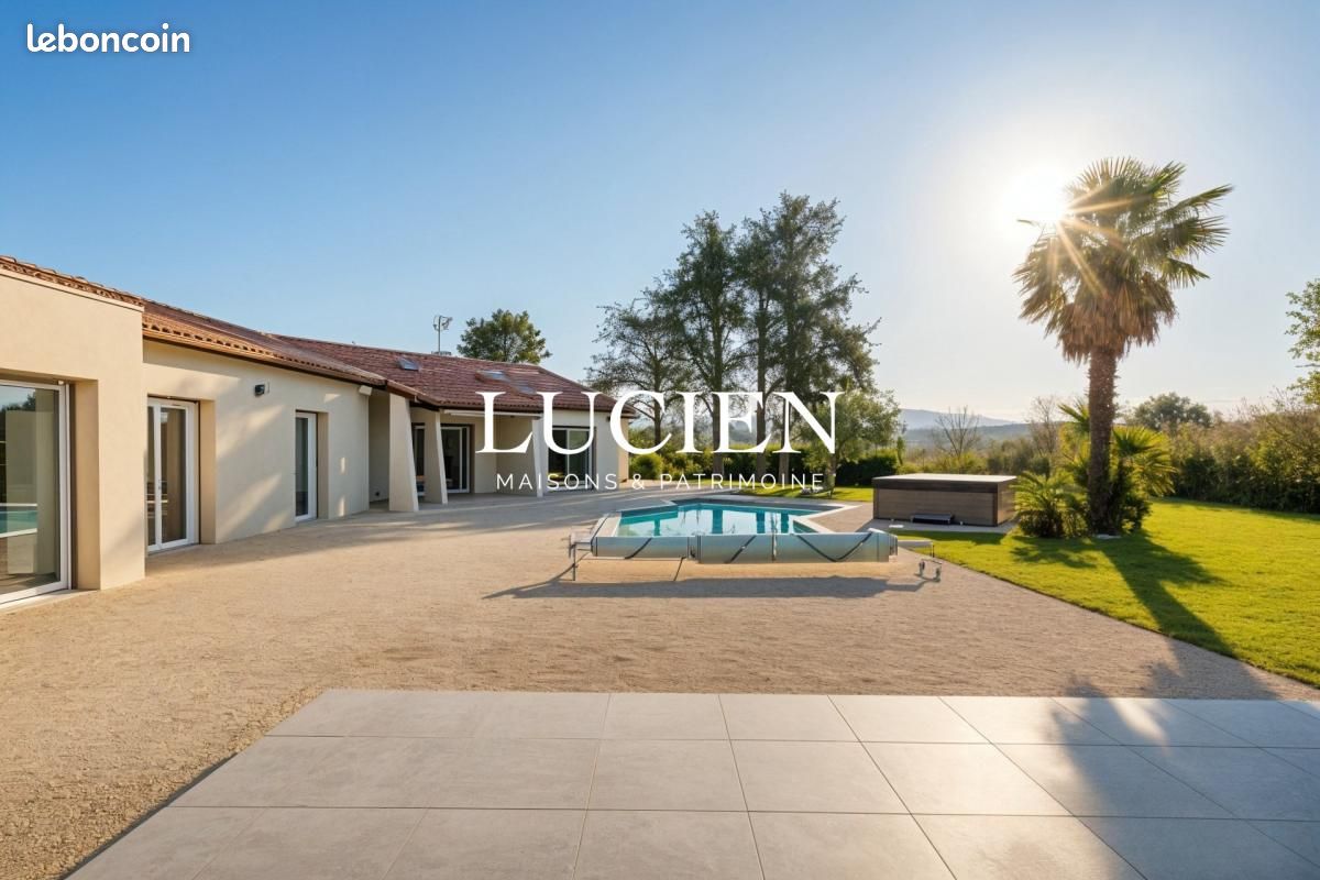 Maison 8 pièces 248 m² · à Dommartin · 248 m² · 890 000 €