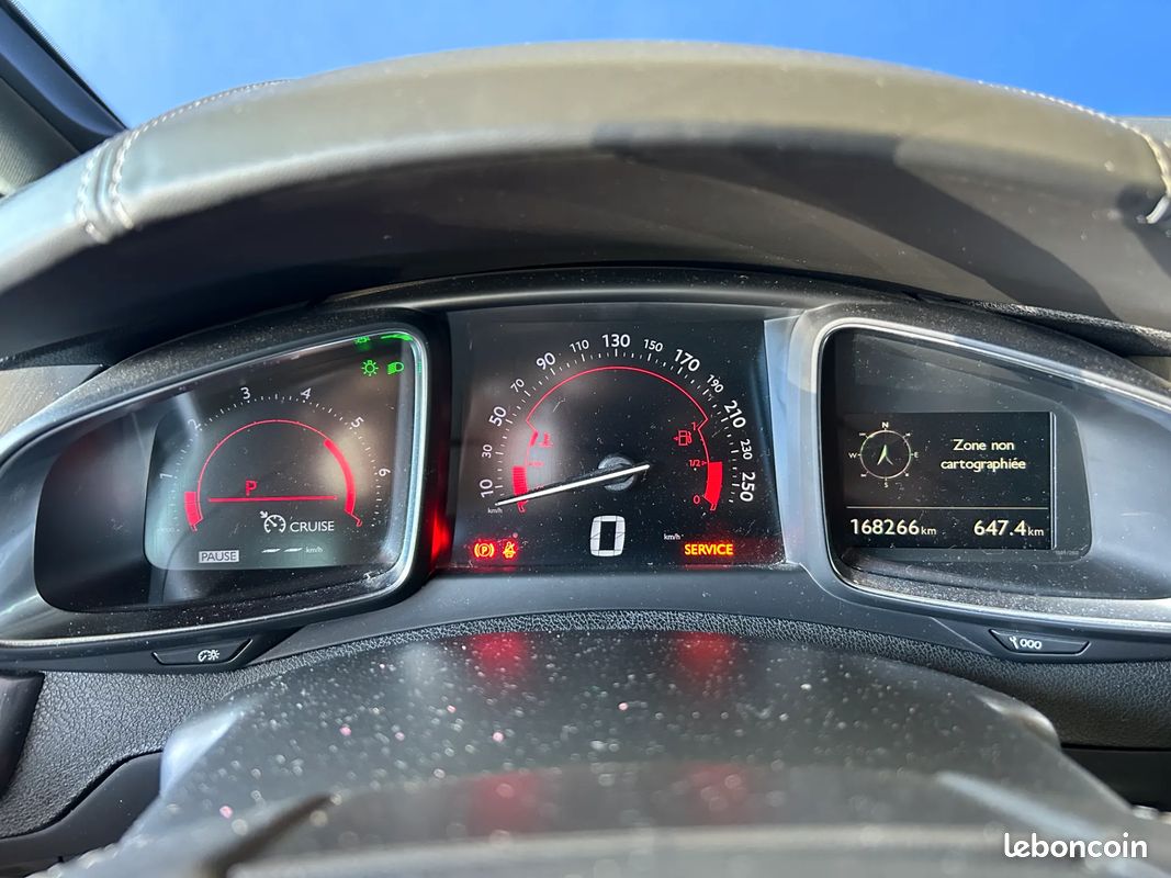 DS DS 5 2.0 D 181ch Be Chic - 2017 - Toit ouvrant - LED - Cuir (image 11)