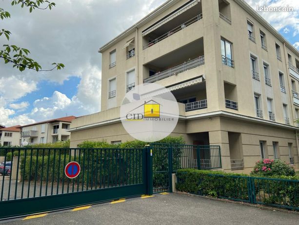 Garage/box 12 m² Saint Priest
