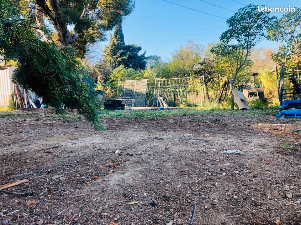 Terrain 200 m² Senas · à Sénas · 80 000 €