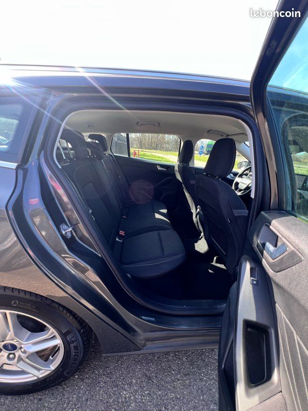 Ford Focus Break 1.0 EcoBoost 125 cv Feux leds 2020 157000 km Garantie 12 mois Attelage (image 8)