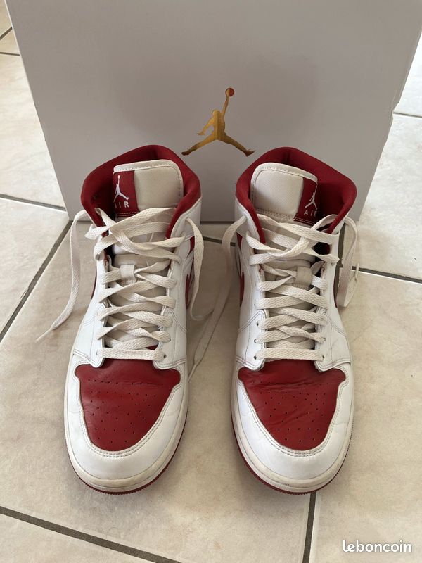 Air Jordan 1 Mid retro chicago (image 1)